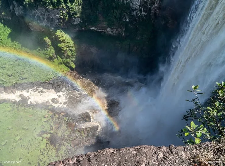 آبشار Kaieteur در گویان آمریکای جنوبی