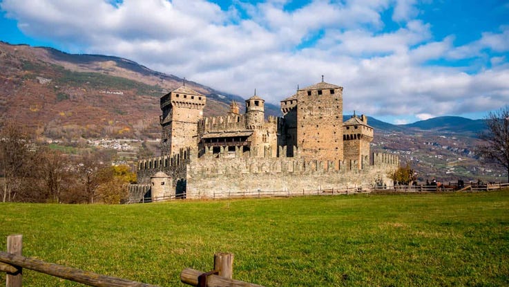 قلعه‌های قرون وسطای اروپا